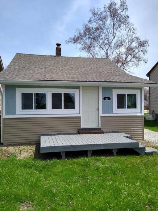 Charming And Happy Walled Lake Mi Cottage نوفي المظهر الخارجي الصورة