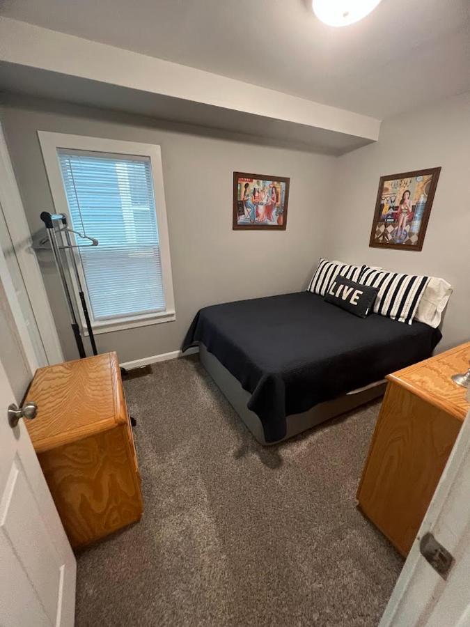 Charming And Happy Walled Lake Mi Cottage نوفي المظهر الخارجي الصورة