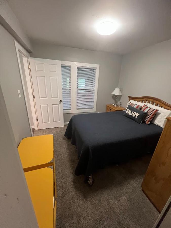 Charming And Happy Walled Lake Mi Cottage نوفي المظهر الخارجي الصورة